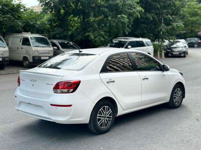 Kia Soluto 1.4 AT Deluxe trắng 2023